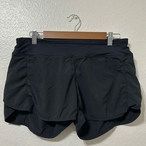 Euc Lululemon shorts 4”